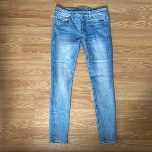American Eagle light wash super super stretch jeggings